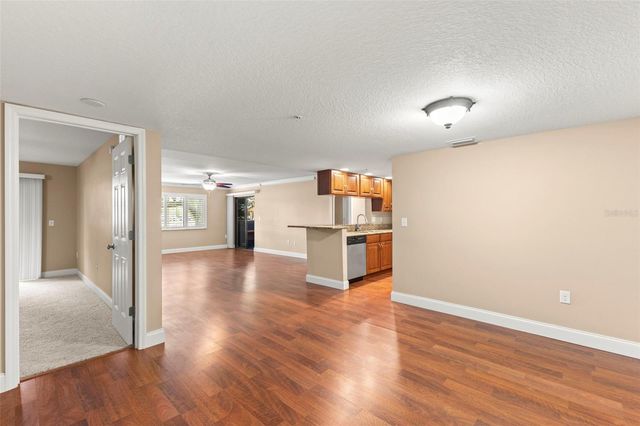 2595 COUNTRYSIDE BOULEVARD 8112, Clearwater, FL 33761
