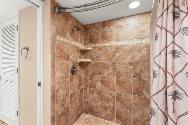 2595 COUNTRYSIDE BOULEVARD 8112, Clearwater, FL 33761