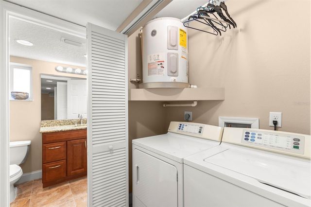 2595 COUNTRYSIDE BOULEVARD 8112, Clearwater, FL 33761