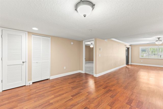 2595 COUNTRYSIDE BOULEVARD 8112, Clearwater, FL 33761