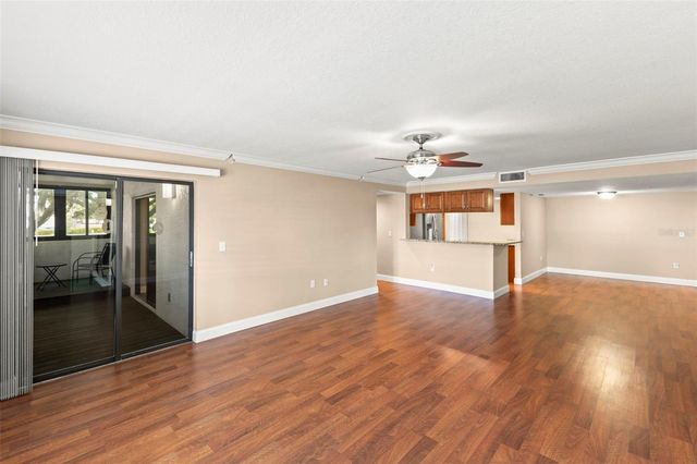 2595 COUNTRYSIDE BOULEVARD 8112, Clearwater, FL 33761