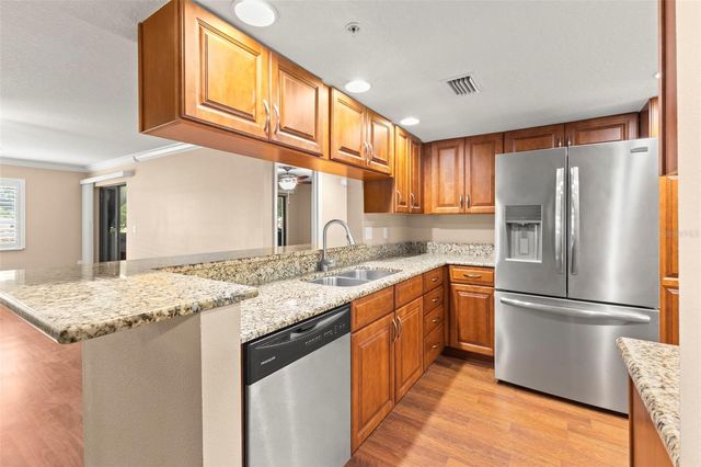2595 COUNTRYSIDE BOULEVARD 8112, Clearwater, FL 33761