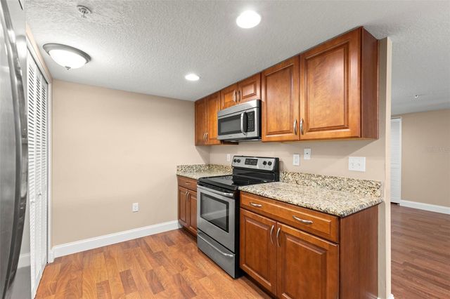 2595 COUNTRYSIDE BOULEVARD 8112, Clearwater, FL 33761