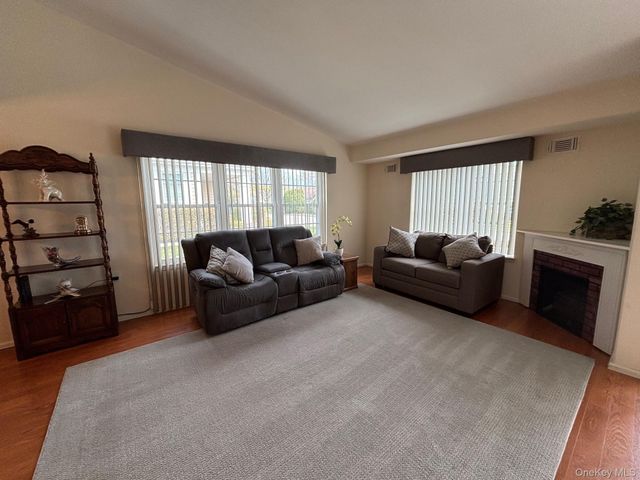 155 Glen Drive, Ridge, NY 11961