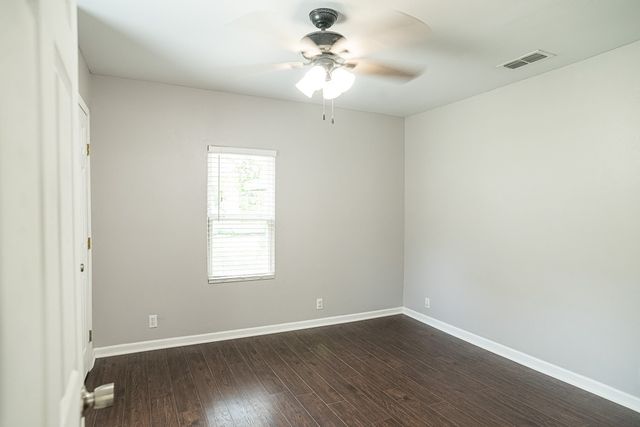 205 E Nelson Street, Bowie, TX 76230
