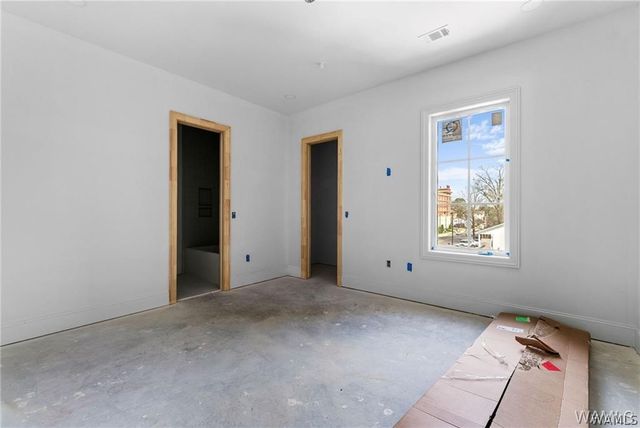 927 12th 300, Tuscaloosa, AL 35401