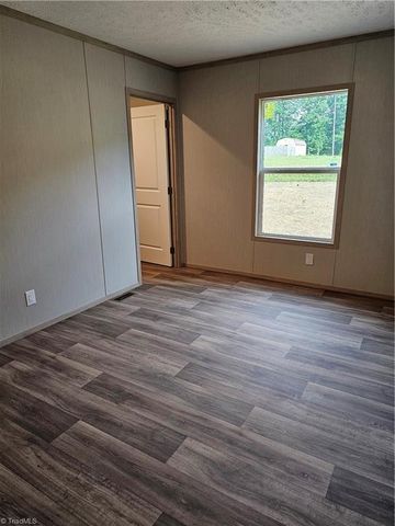 972 McBride Road, Mount Airy, NC 27030