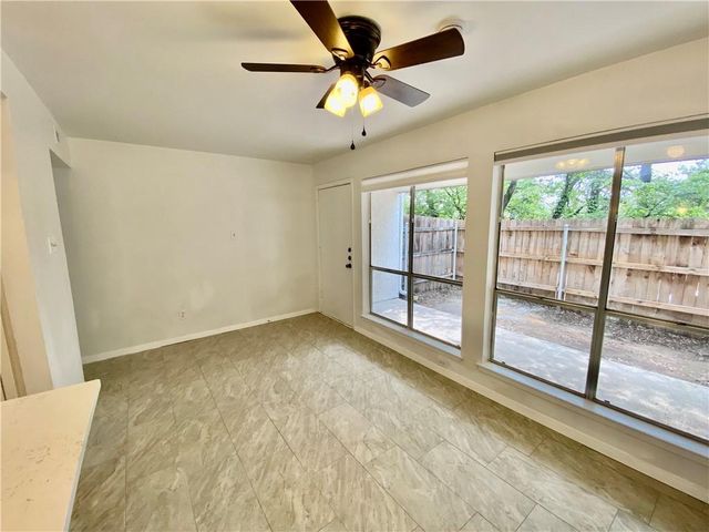 6910 Hart LN 403, Austin, TX 78731