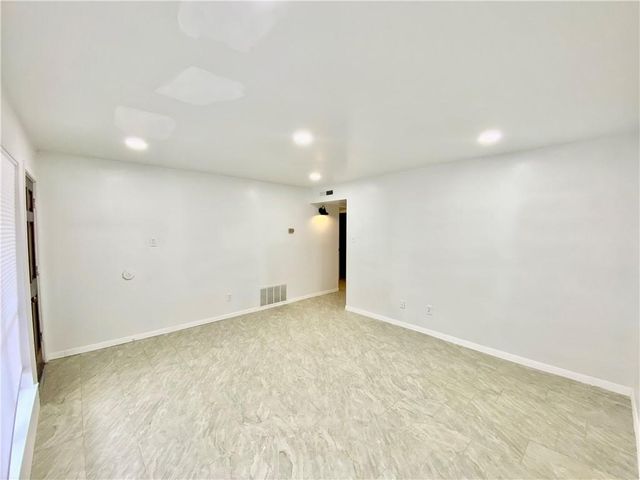 6910 Hart LN 403, Austin, TX 78731
