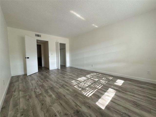 9700 STARKEY ROAD 322, Seminole, FL 33777