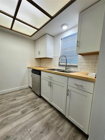 9700 STARKEY ROAD 322, Seminole, FL 33777