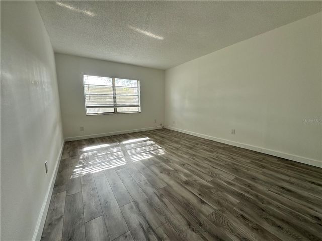 9700 STARKEY ROAD 322, Seminole, FL 33777