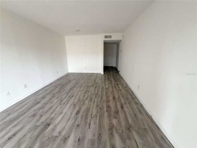 9700 STARKEY ROAD 322, Seminole, FL 33777