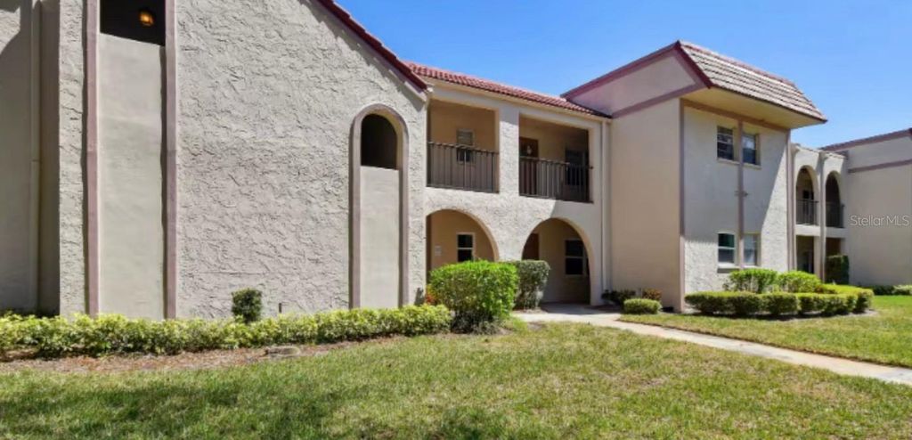 9700 STARKEY ROAD 322, Seminole, FL 33777