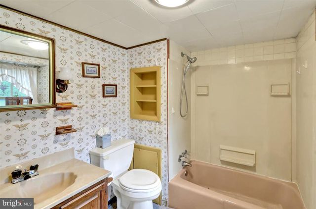 2315 STRASBURG RD, Coatesville, PA 19320