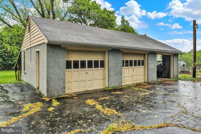 2315 STRASBURG RD, Coatesville, PA 19320