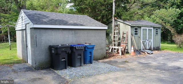 2315 STRASBURG RD, Coatesville, PA 19320