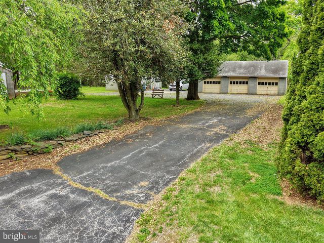 2315 STRASBURG RD, Coatesville, PA 19320