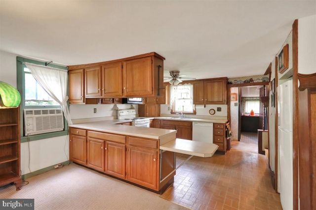 2315 STRASBURG RD, Coatesville, PA 19320