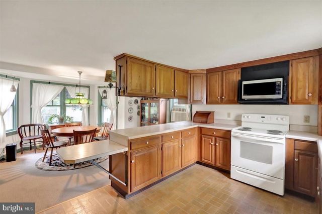 2315 STRASBURG RD, Coatesville, PA 19320