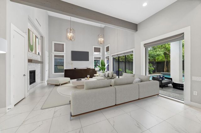 1959 Portsmouth Street, Houston, TX 77098