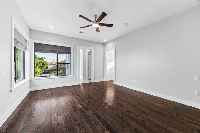 1959 Portsmouth Street, Houston, TX 77098