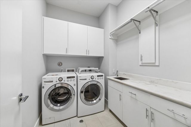 1959 Portsmouth Street, Houston, TX 77098