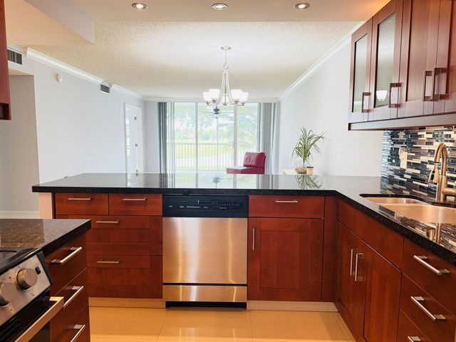 3080 N Course Drive 202, Pompano Beach, FL 33069