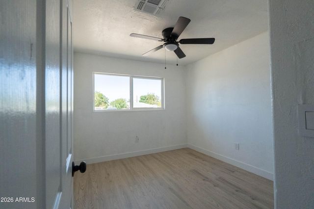 1301 W SUNLAND Avenue, Phoenix, AZ 85041