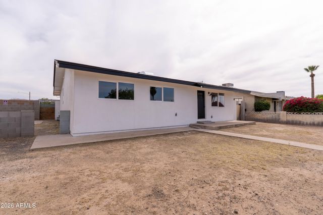 1301 W SUNLAND Avenue, Phoenix, AZ 85041
