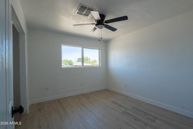 1301 W SUNLAND Avenue, Phoenix, AZ 85041