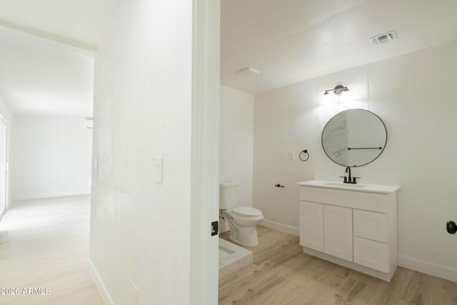 1301 W SUNLAND Avenue, Phoenix, AZ 85041