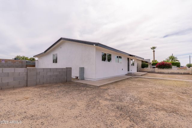 1301 W SUNLAND Avenue, Phoenix, AZ 85041