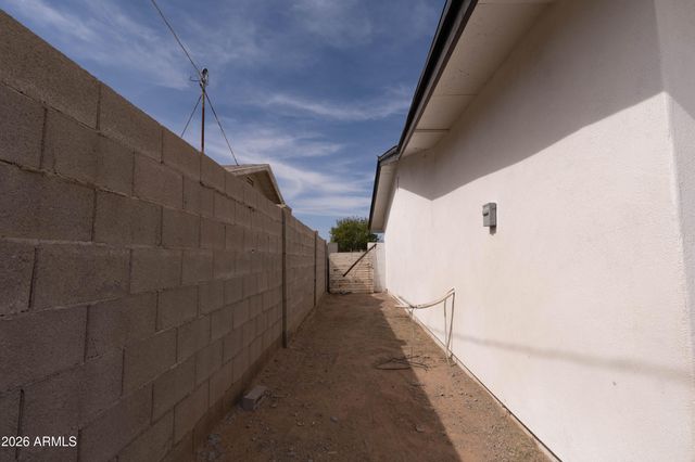 1301 W SUNLAND Avenue, Phoenix, AZ 85041