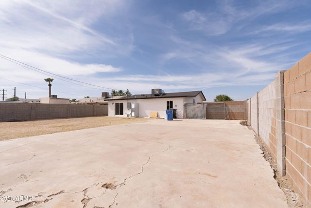 1301 W SUNLAND Avenue, Phoenix, AZ 85041