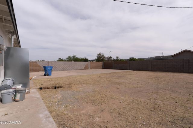 1301 W SUNLAND Avenue, Phoenix, AZ 85041