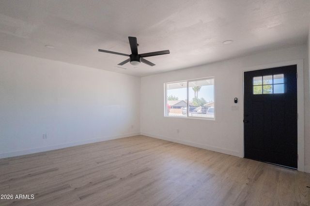 1301 W SUNLAND Avenue, Phoenix, AZ 85041
