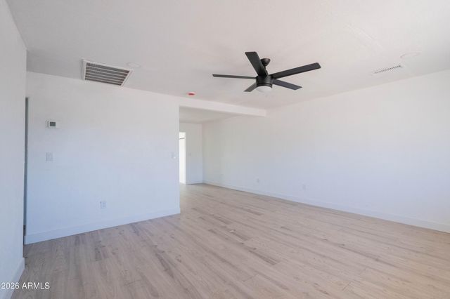 1301 W SUNLAND Avenue, Phoenix, AZ 85041