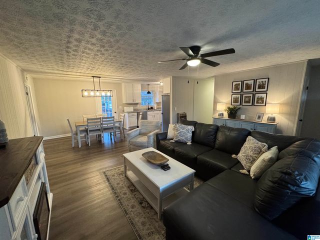 108 HOLIDAY ESTATES DRIVE, Cropwell, AL 35054