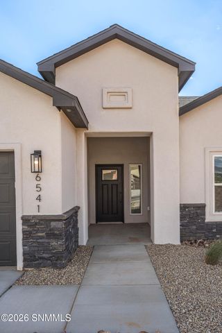 6541 Swan Street, Las Cruces, NM 88012