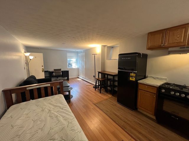 1172 Massachusetts Avenue 3, Cambridge, MA 02138