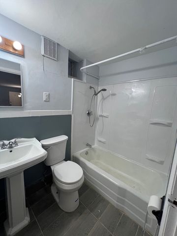 1172 Massachusetts Avenue 3, Cambridge, MA 02138