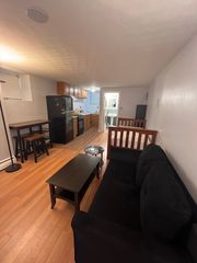 1172 Massachusetts Avenue 3, Cambridge, MA 02138