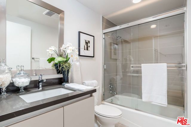 6072 Pickford Street, Los Angeles, CA 90035