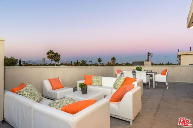6072 Pickford Street, Los Angeles, CA 90035