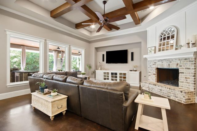 9085 Stone Oak Drive, Montgomery, TX 77316