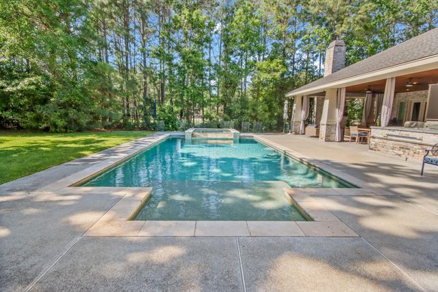 9085 Stone Oak Drive, Montgomery, TX 77316