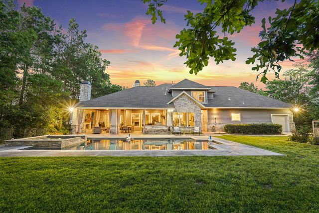 9085 Stone Oak Drive, Montgomery, TX 77316