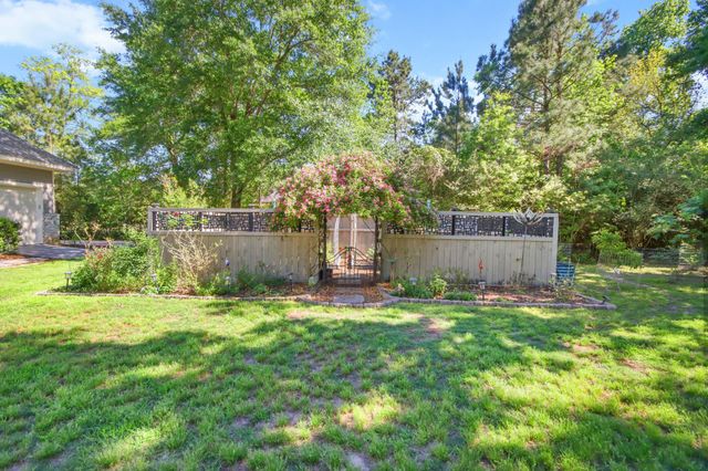 9085 Stone Oak Drive, Montgomery, TX 77316