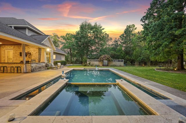 9085 Stone Oak Drive, Montgomery, TX 77316